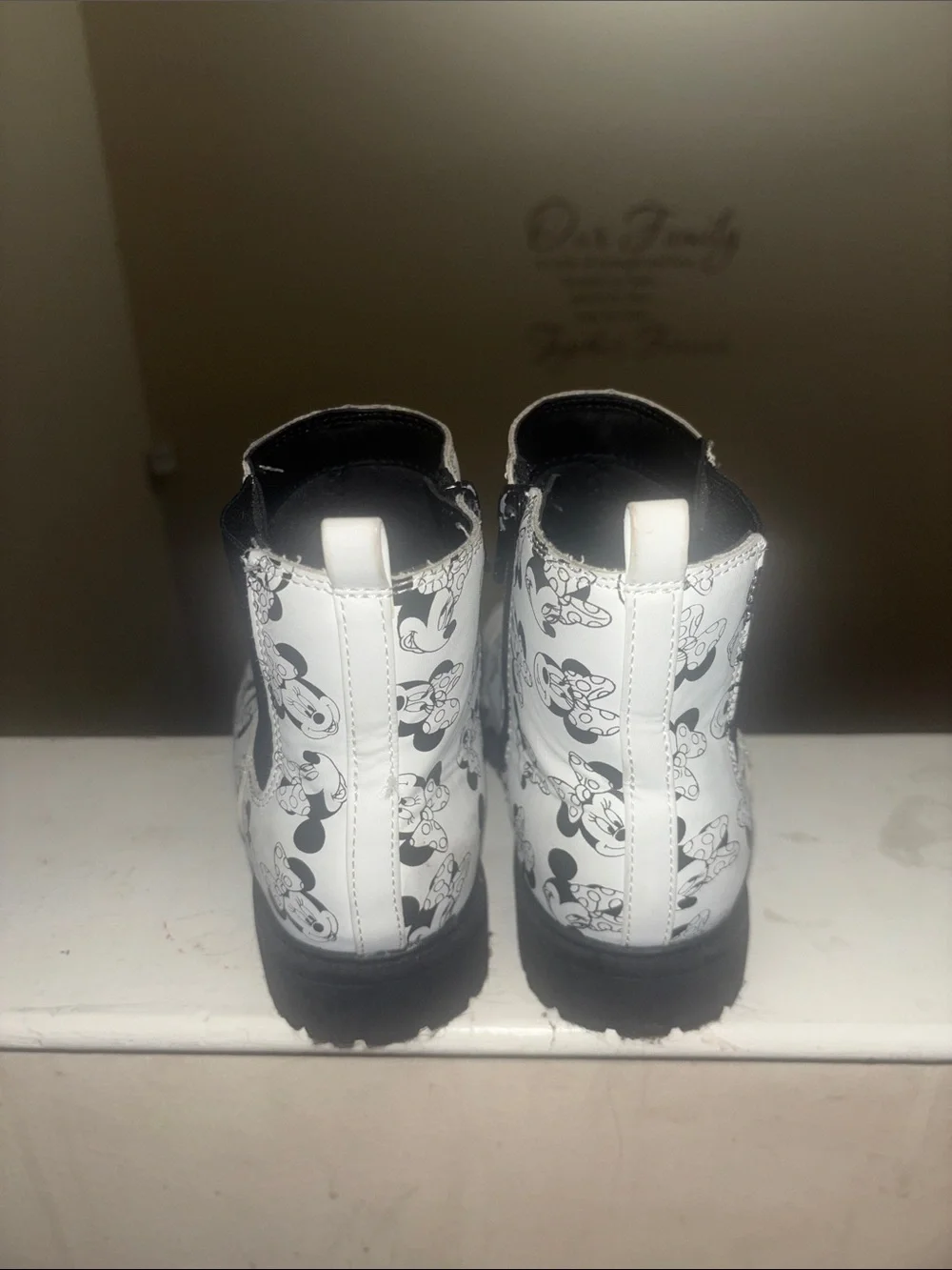 Kids Minnie Mouse Black & White Rain Boots